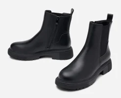 CLOU, Boots