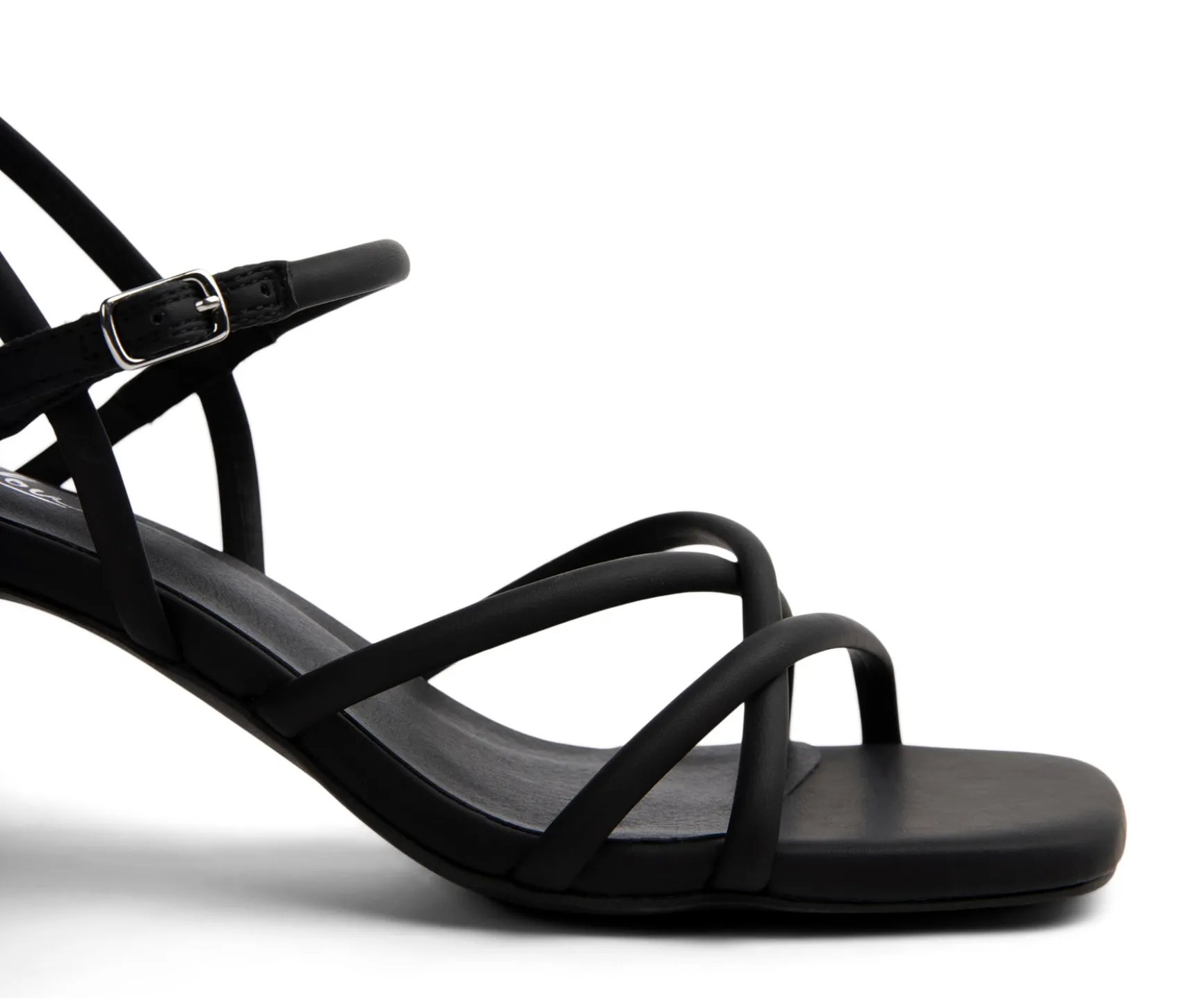 CLOU, Sandaletter med remmar