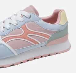 CLOU, Sneakers