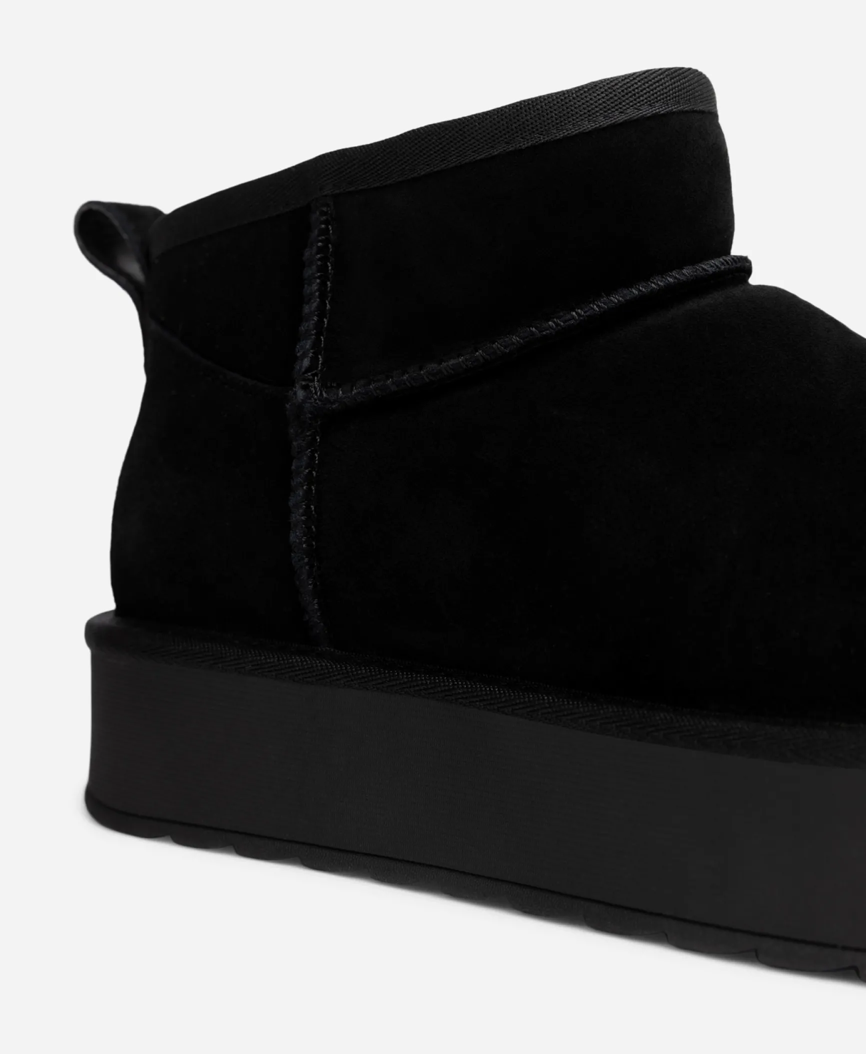 CLOU, Varmfodrade boots