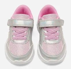 Mino, Blinkande sneakers