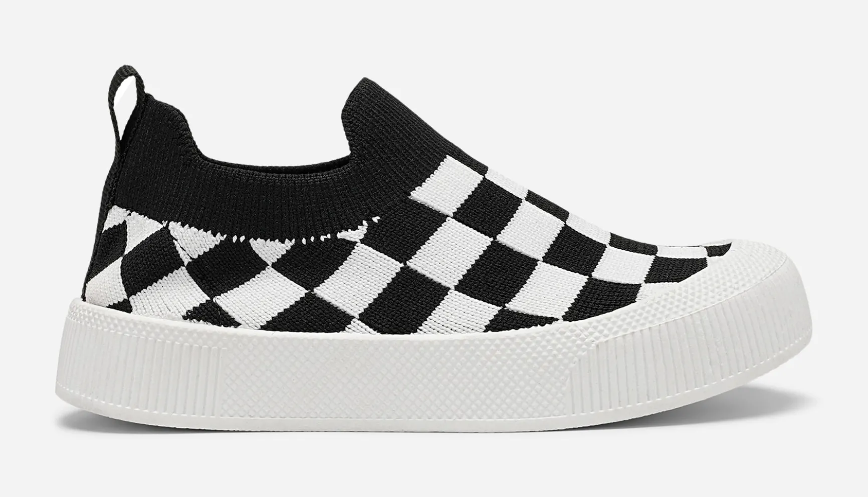 Mino, Sock sneakers