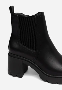 VOX, Boots
