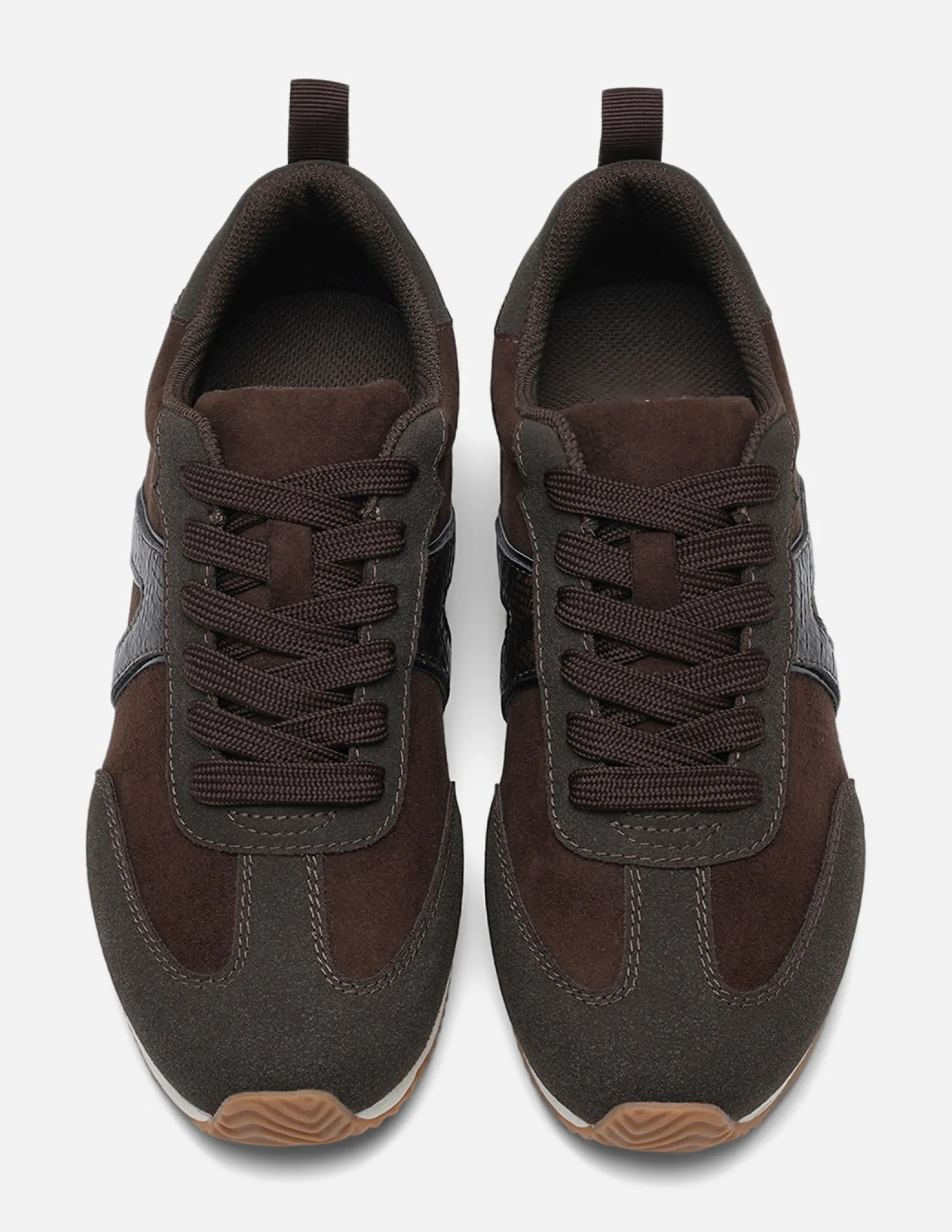 VOX, Sneakers