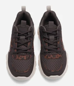 VOX, Sneakers